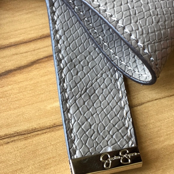 Jessica Simpson gray bow key holder - Picture 3 of 4